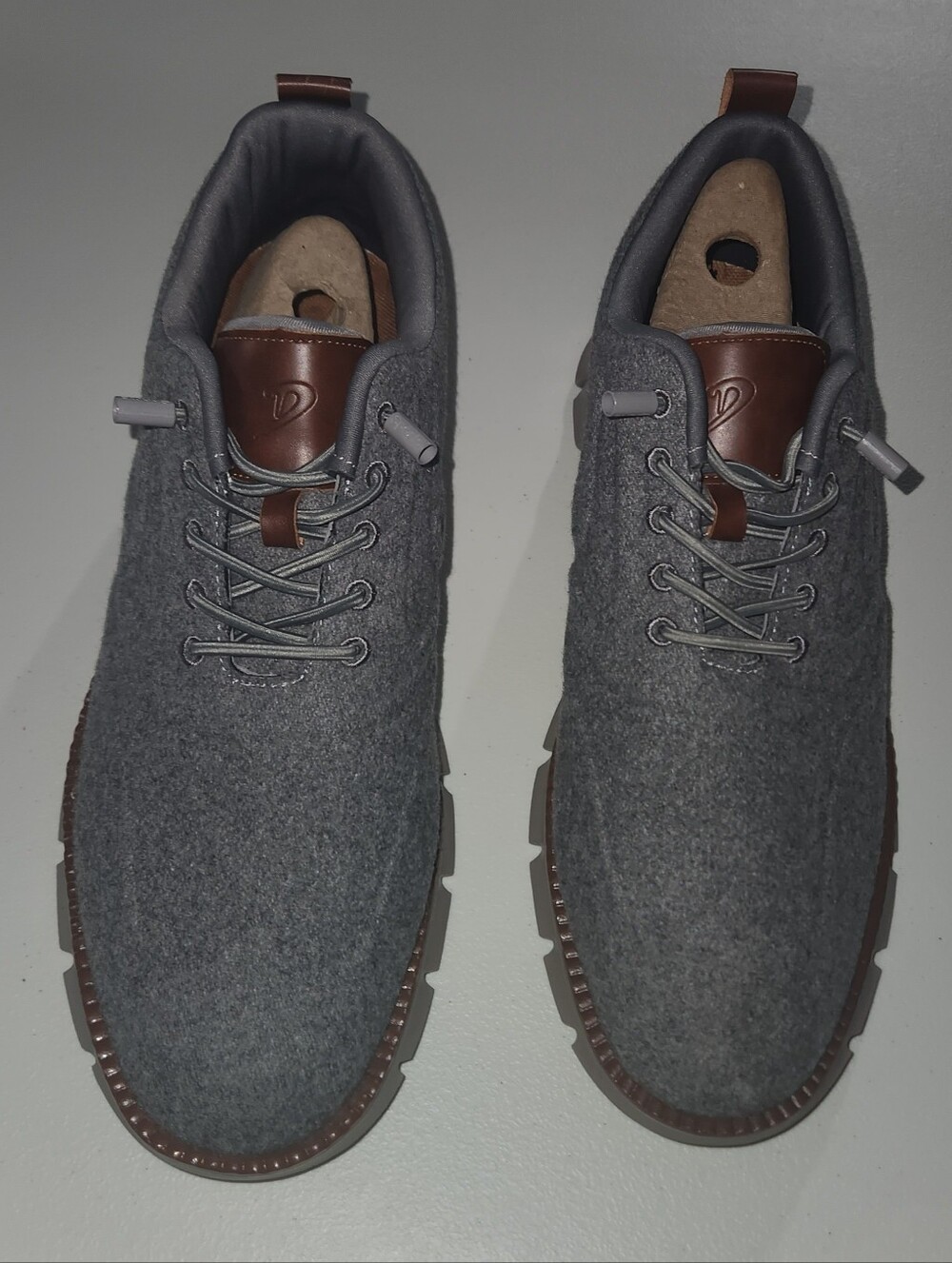 Men's Gray Wool-Blend Casual Shoes with Brown Trim Size 12 US / EU 46